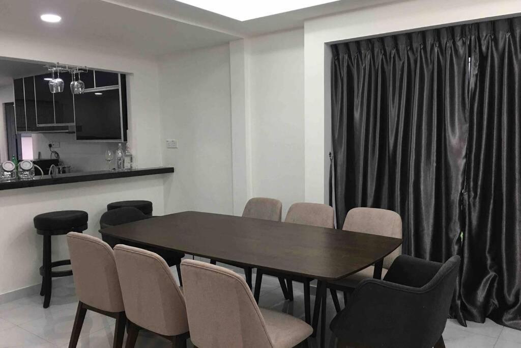 22Pax :Taman Pelangi Party House Nearby Midvelly Villa Johor Bahru Exterior photo